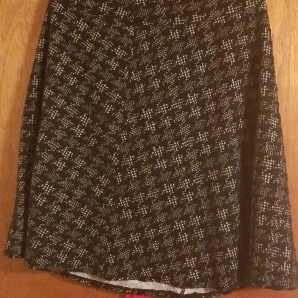 Short skirt black and white Large